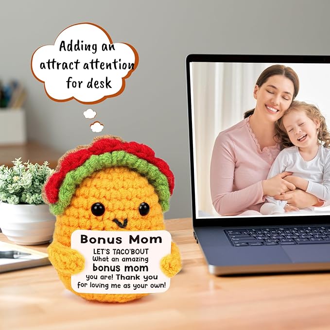 LuoHere Gifts for Stepmom Bonus Mom Mothers Day Funny Gift from Daughter Son, Mothers Day Christmas Birthday Stepmom Gifts Ideas - Handmade Crochet Cute Unique I Love Best Stepped Mom Ever Gift
