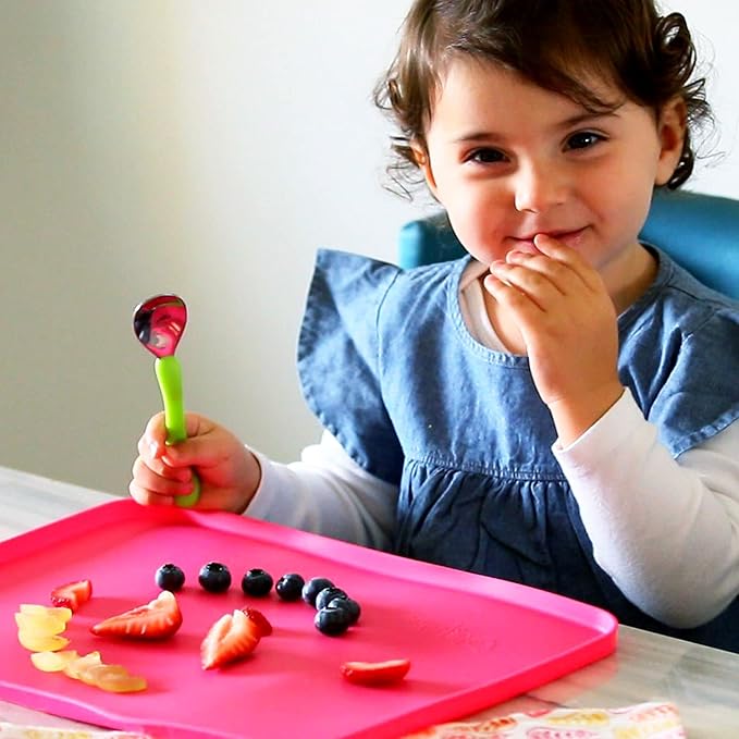 green sprouts Finger Food Platemat Spacious eating and craft area with raised edges contains messes Helps develop independent eating skills, Great for crafts, Made of silicone, Dishwasher safe