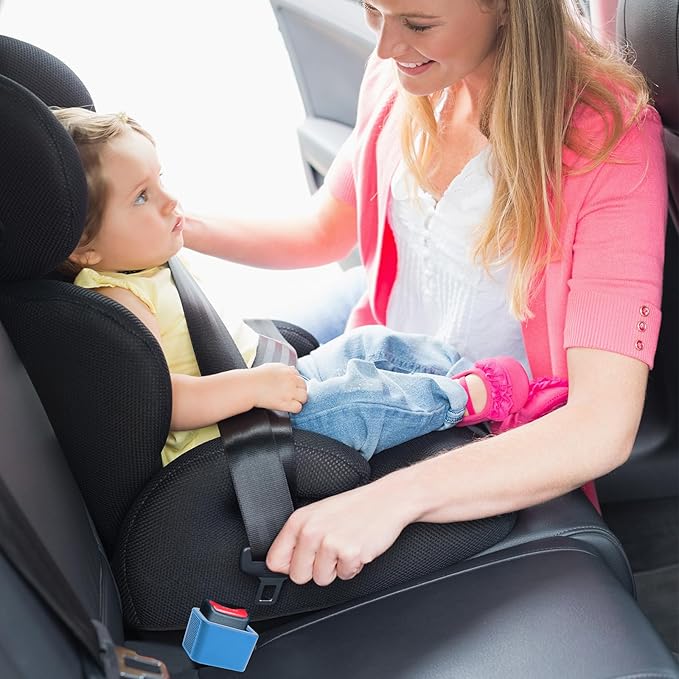 2 Pack Silicone Seat Belt Buckle Holder, Seat Belt Buckle Booster for Kids, Durable Silicone Material, Easy Access to The Buckles of Rear Seats, Car Accessories, Suitable for Most Car Models (Blue)