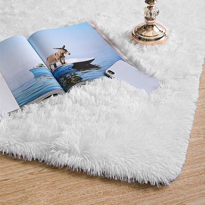 Ophanie 6x9ft White Rug