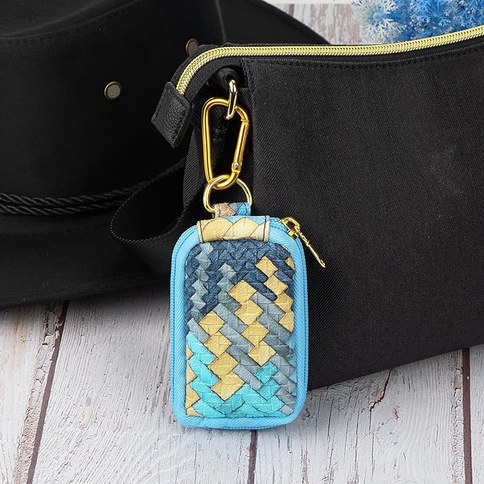 10 Holes Keychain Essential Oil Carrying Case, Portable Travel Essential Oil Pouch Storage Bag, Small Essential Oil Holder Organizer for 3 mL 5 mL Essential Oils Bottle (Blue)