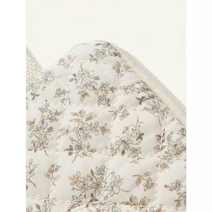 Quilted Baby Wipe Holder Quilted Wipe Pouch Portable Hanging Floral Wet Wipes Bag for Car, Stroller