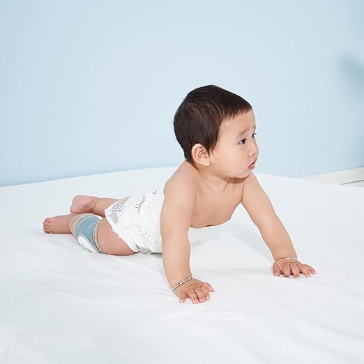 Reidio 2 Pairs Baby Knee Pads for Crawling Breathable Elastic Cotton Crawling Knee Pads Cute Unisex Baby Knee Protector with Sponge Pad for Baby Toddler (Rabbit & Cat)