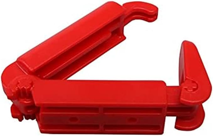 3 Pieces Car Seat Belt Clip Buckle Baby Car Seat Safety Belt Slip Slip-Resistant Clips (Red 3 Pieces)