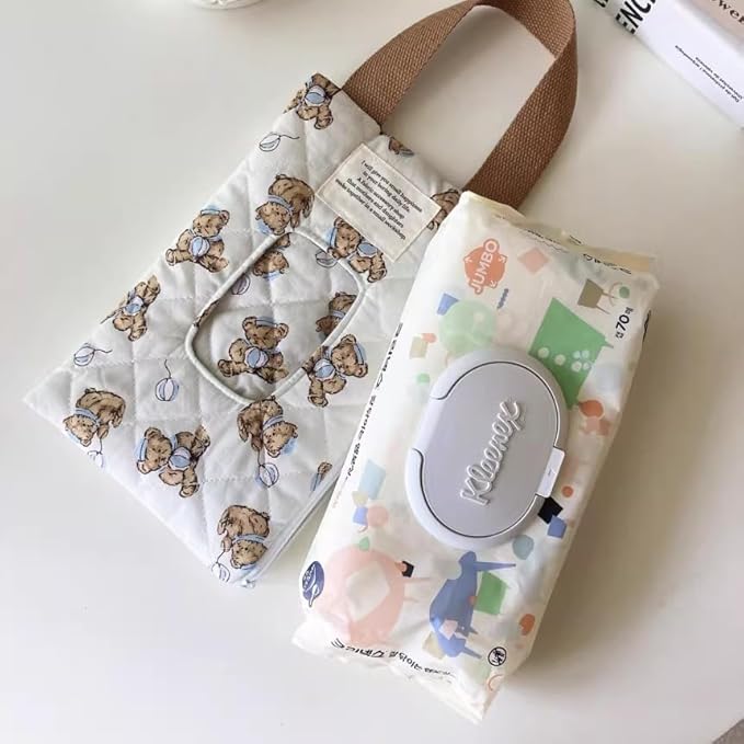 Quilted Baby Diaper and Wipes Pouch Portable Mommy Bag for Stroller Reusable Wipes Pouch with Lanyard for Casual Travel (Cartoon Bear)