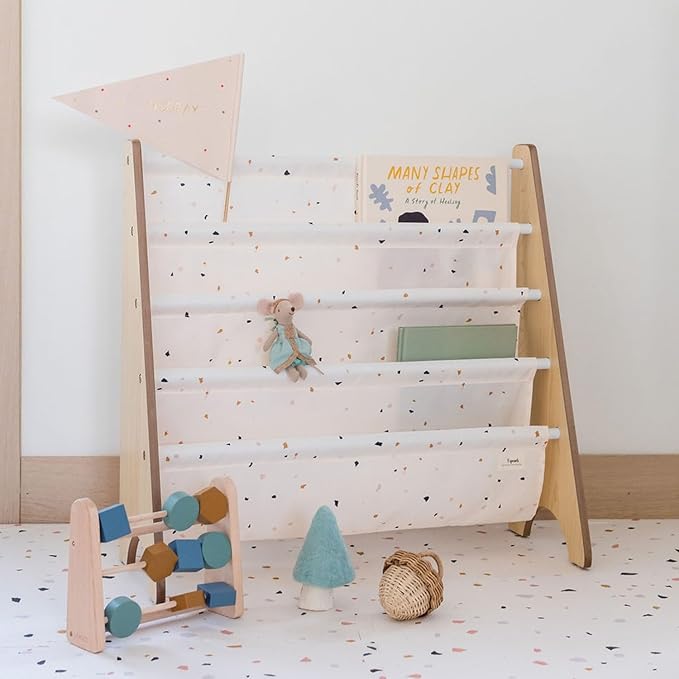 3 Sprouts Recycled Fabric Kids Bookshelf – 4-Tier Sling Book Rack Organizer - Nursery Room Playroom Classroom Wooden Book Shelves - Kid Bookcase Wood Storage Shelf for Toddler Age 3+ - Terrazzo Cream