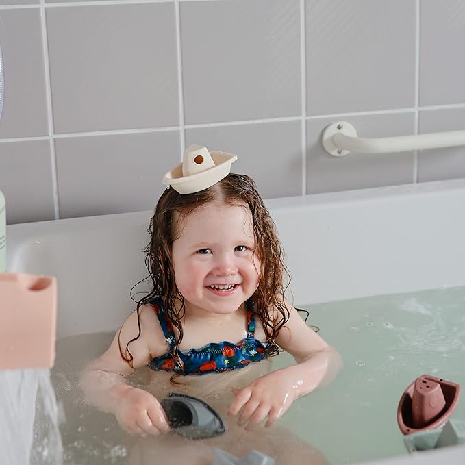 mushie Stackable Bath Boats Toy (Original) | Floating Bathtub Toys for Baby & Toddler, Set of 5 | Made in Denmark