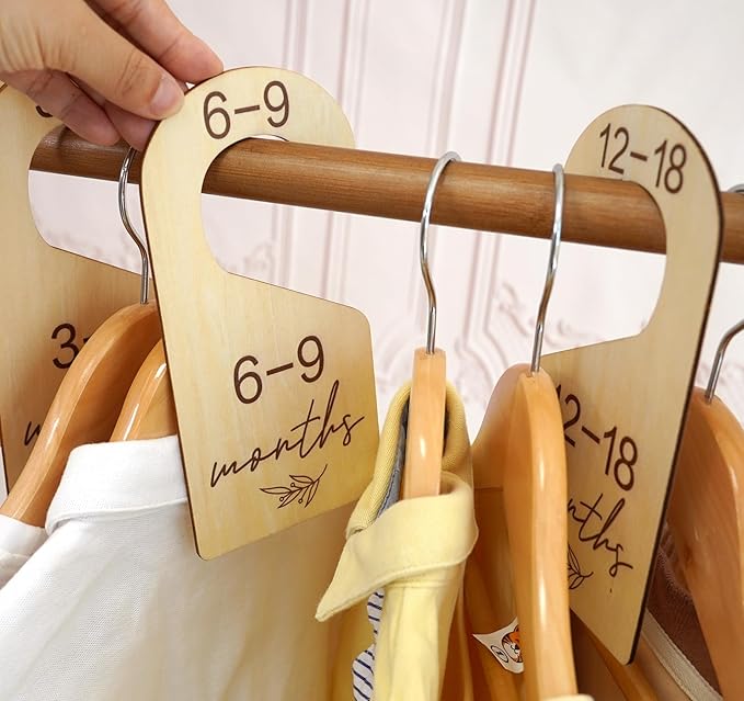 HOUISM Beautiful Baby Closet Dividers for Clothes Organizer - Wooden Double-Sided Gender Neutral Size Dividers from Newborn to 24M for Nursery Decor & Organization Baby Party Gift Set