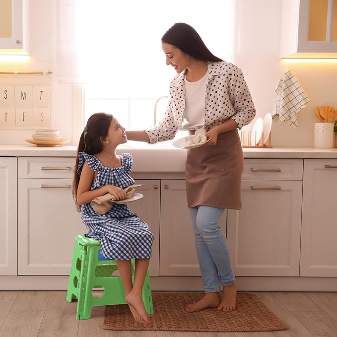 Korpai 13" Folding Step Stool for Adults and Kids Holds Up to 300 lbs,Non-Slip Folding Stools with Portable Handle, Compact Plastic Foldable Step Stool for Bathroom,Bedroom, Kitchen,Green,1PC