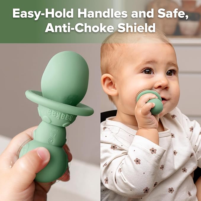 haakaa Cloud Crew Silicone Travel Baby Feeding Set with Foldable Suction Baby Plate, Silicone Bib, Baby Spoon and Fork, Waterproof Travel Bag, 6M+