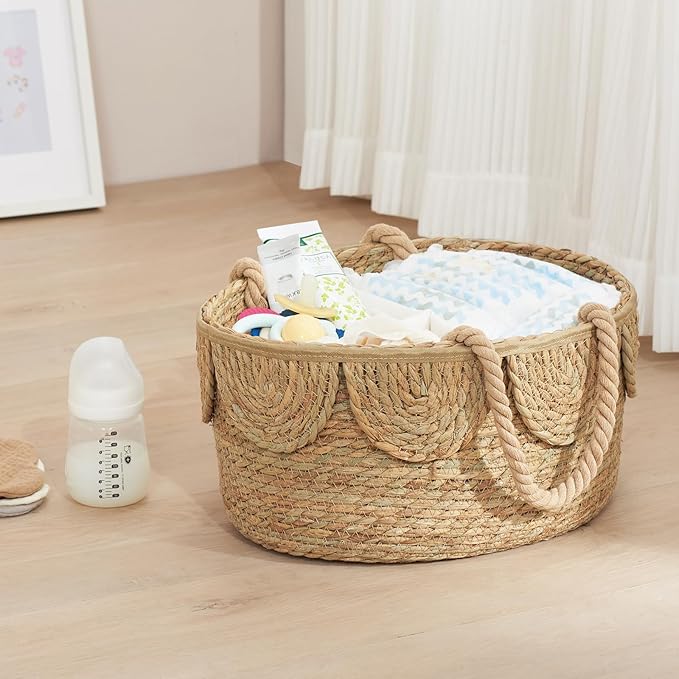 FairyHaus Diaper Caddy Organizer, Portable Natural Wicker Diaper Caddy with Rope Handles and Cotton Divider, Handwoven Seagrass Diaper Caddy Basket with Scalloped Edge for Nursery Picnic