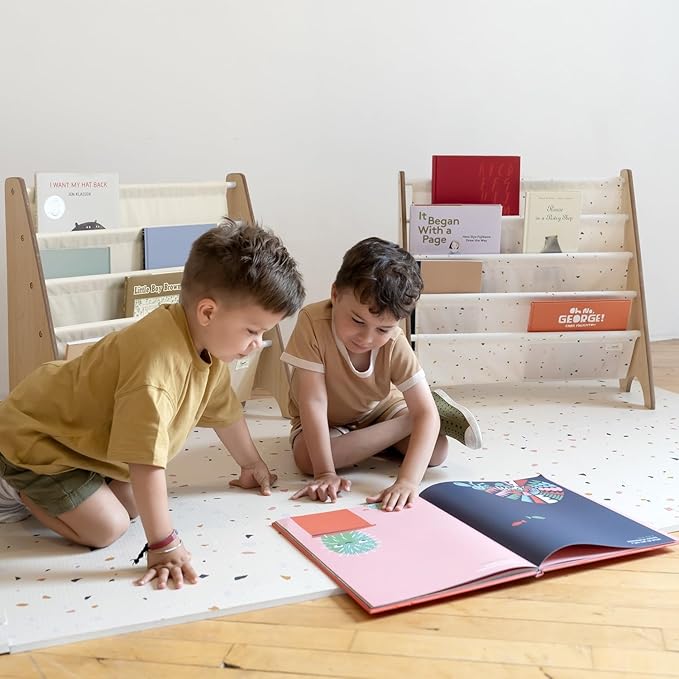 3 Sprouts Recycled Fabric Kids Bookshelf – 4-Tier Sling Book Rack Organizer - Nursery Room Playroom Classroom Wooden Book Shelves - Kid Bookcase Wood Storage Shelf for Toddler Age 3+ - Terrazzo Cream