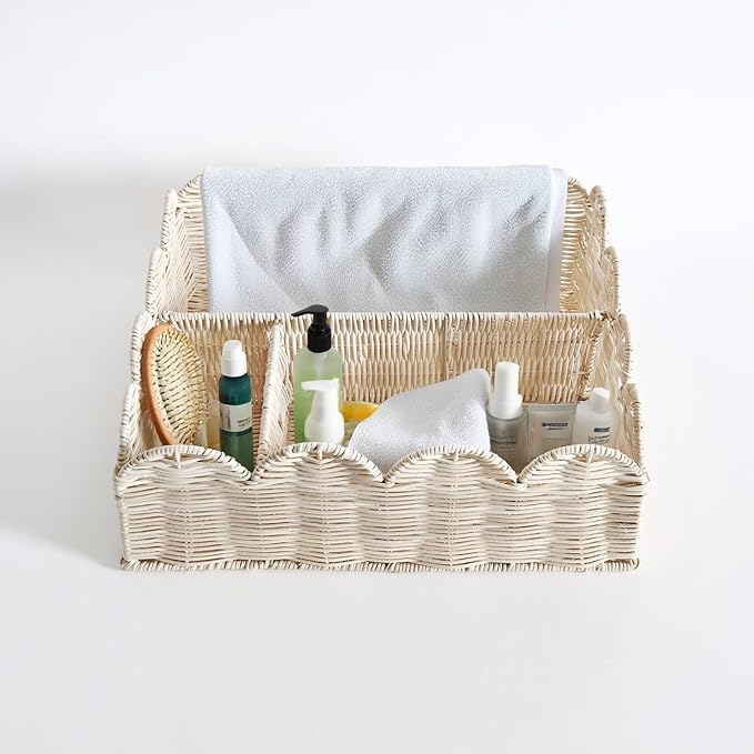 Rattan Divided Scalloped Basket,Wicker Diaper Caddy Scalloped Baske,Woven Natural Basket with 4 Dividers,Suitable for Baby Rooms, Bathrooms, Bedrooms (Rattan)