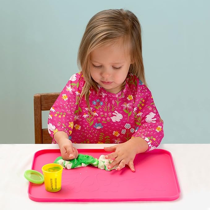 green sprouts Finger Food Platemat Spacious eating and craft area with raised edges contains messes Helps develop independent eating skills, Great for crafts, Made of silicone, Dishwasher safe