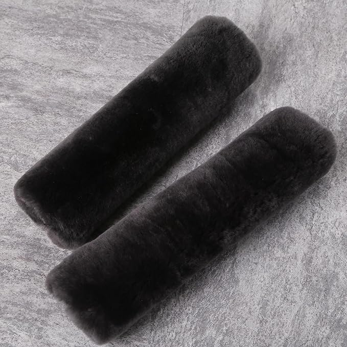 2pc Soft Genuine Sheepskin Wool Auto Seat Belt Cover Seatbelt Shoulder Pad for a More Comfortable Driving, Compatible with All Cars(Black)