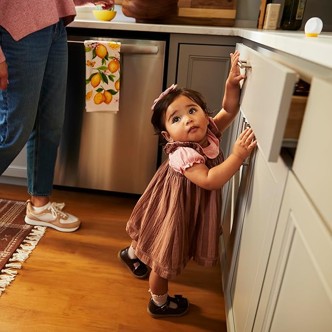 Safety 1st Adhesive Magnetic Cabinet Locks, Includes 2 Child Locks for Cabinets & Drawers, 1 Key, White